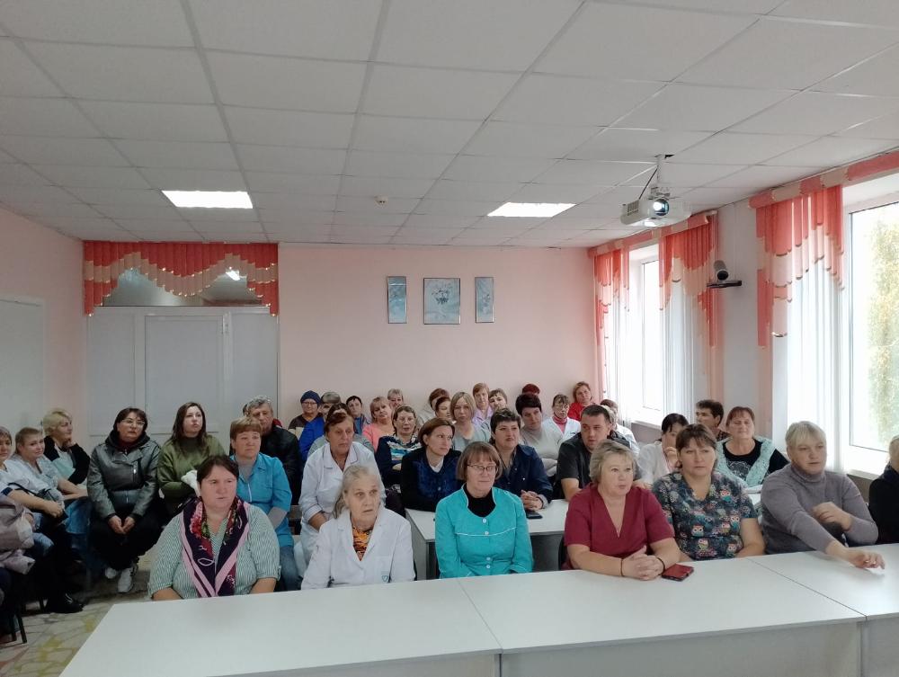 В Сосновской ЦРБ прошло обучающее мероприятие с уборщиками служебных помещений